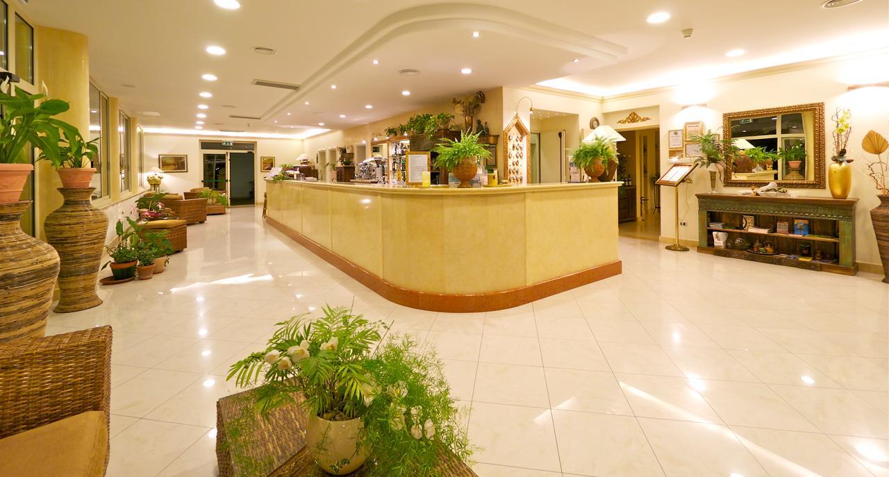 Hotel Azzurra 3*